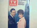 TV Guide!-8/5/67 Barbra Walters and Hugh Downs!USSR!