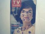 TV Guide-11/24/62 Alastair Cooke, Jackie Kennedy!